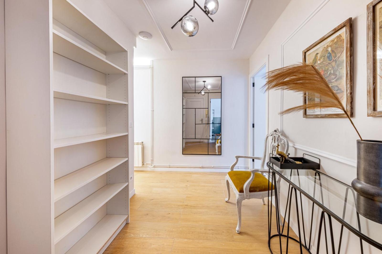 Bebarceloner Eixample - 4 Bedrooms Apartment