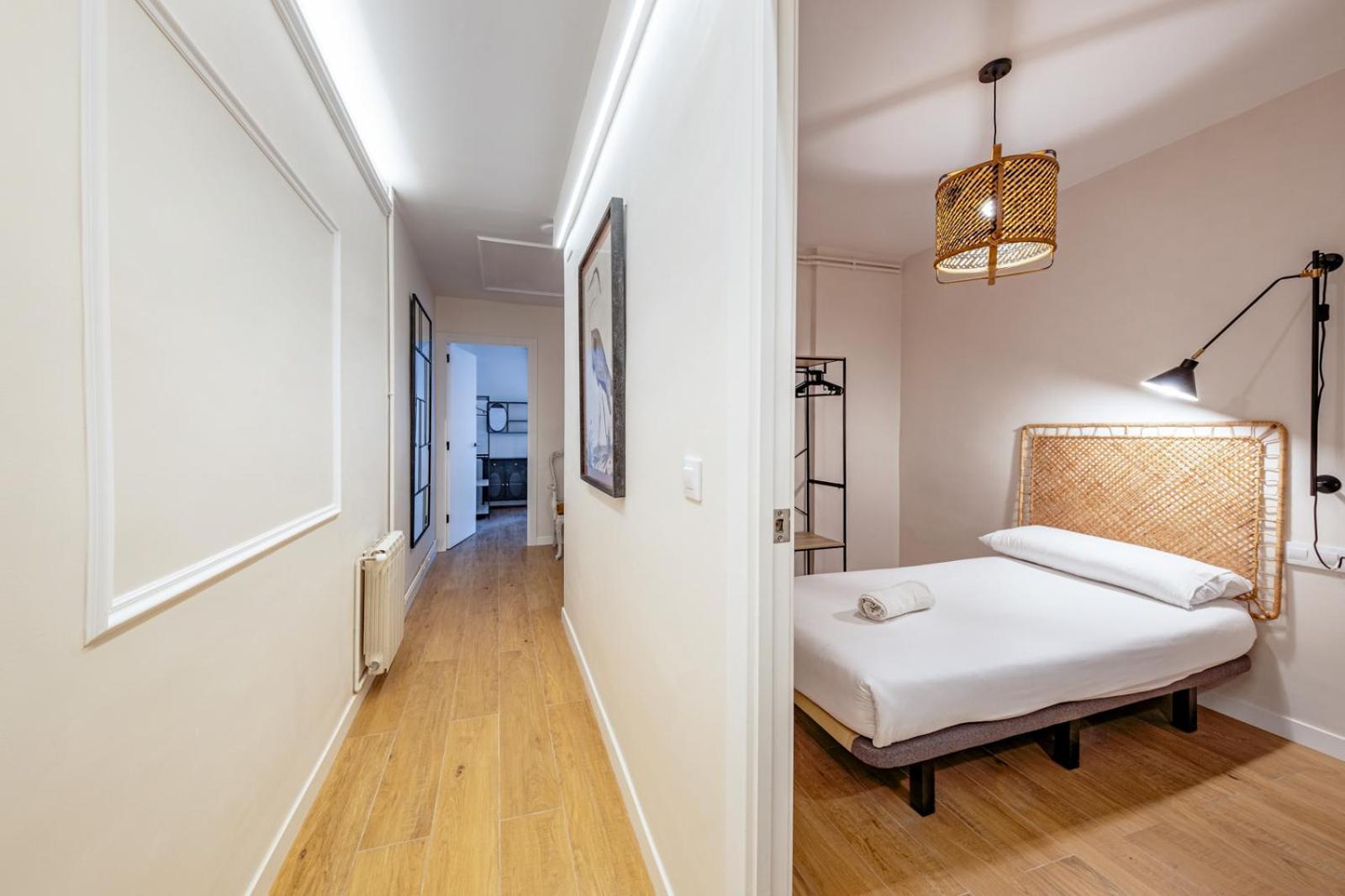 Apartment Bebarceloner Eixample - 4 Bedrooms